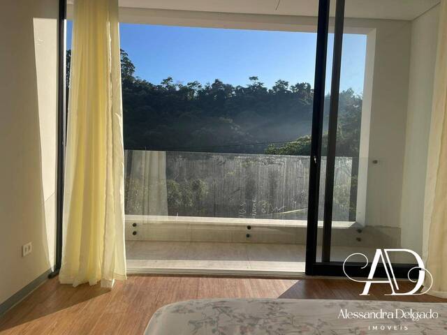 Casa para Venda em Santana de Parnaíba - 4