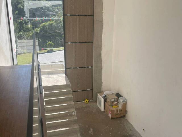 Casa para Venda em Santana de Parnaíba - 5