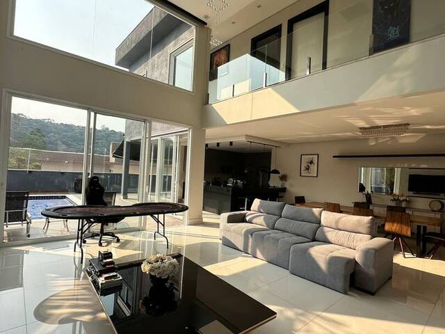 Casa para Venda em Santana de Parnaíba - 4