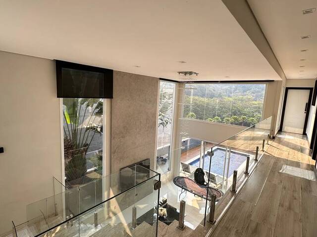 Casa para Venda em Santana de Parnaíba - 5