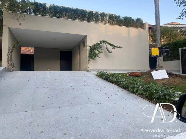 #54 - Casa para Venda em Santana de Parnaíba - SP