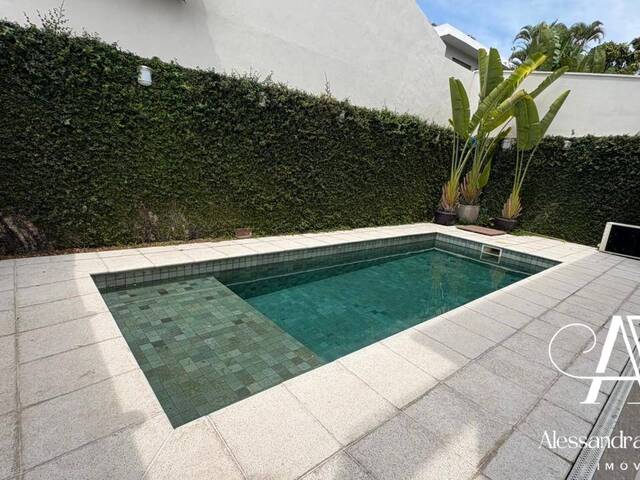 #56 - Casa para Venda em Santana de Parnaíba - SP