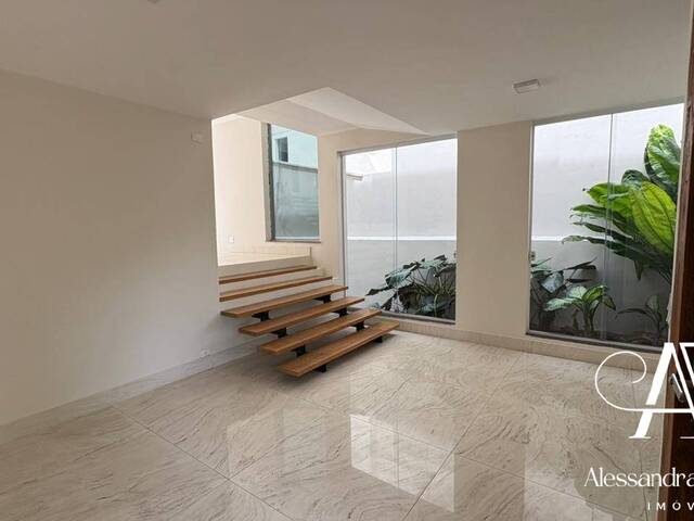 #56 - Casa para Venda em Santana de Parnaíba - SP