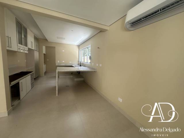 Casa para Venda em Santana de Parnaíba - 5