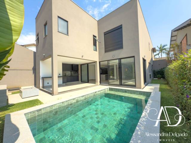 #72 - Casa para Venda em Santana de Parnaíba - SP