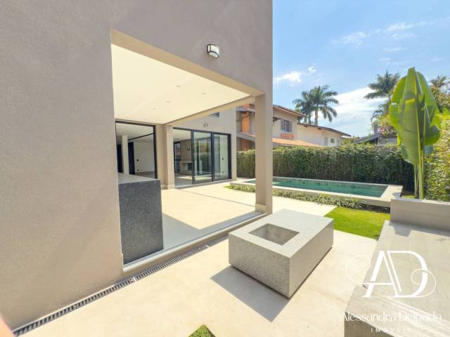 Casa para Venda em Santana de Parnaíba - 4