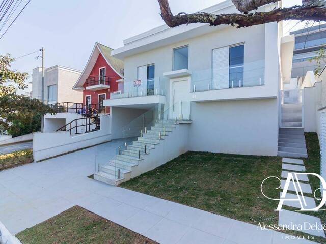 #88 - Casa para Venda em Santana de Parnaíba - SP