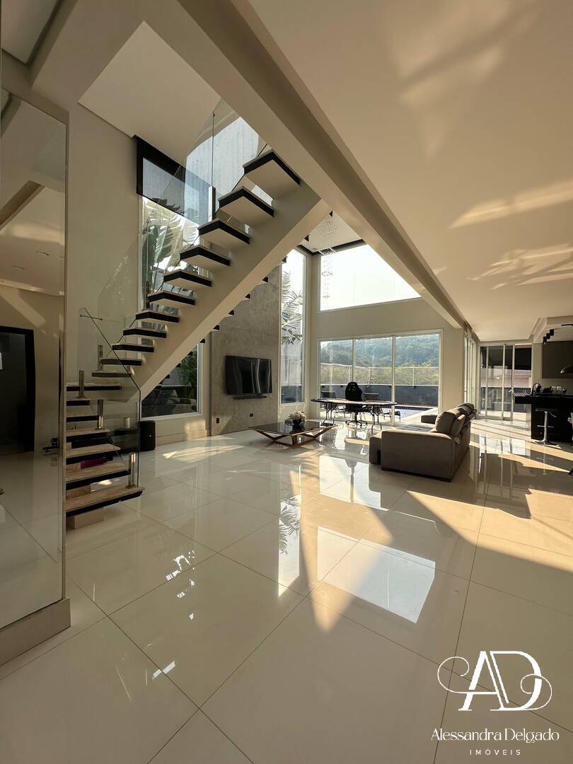 Casa, 4 quartos, 385 m² - Foto 2