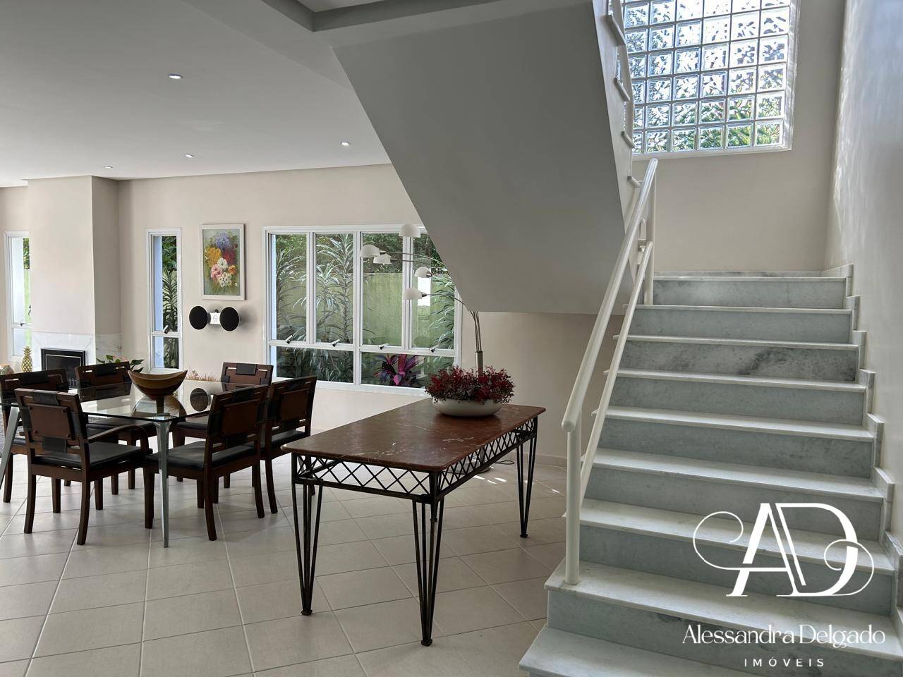 Casa, 4 quartos, 278 m² - Foto 2